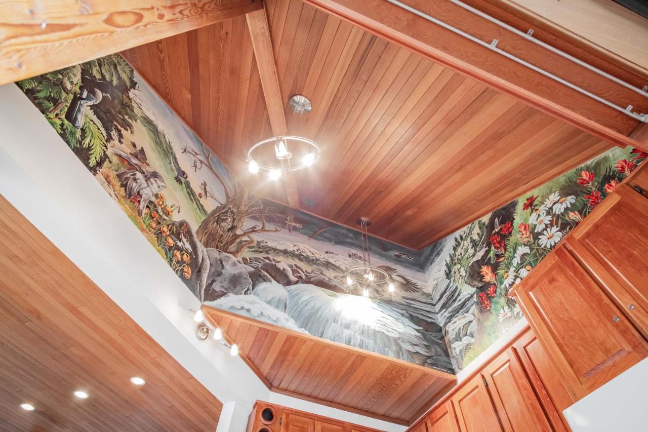 Villa Rainbow By Outpost Whistler Extérieur photo