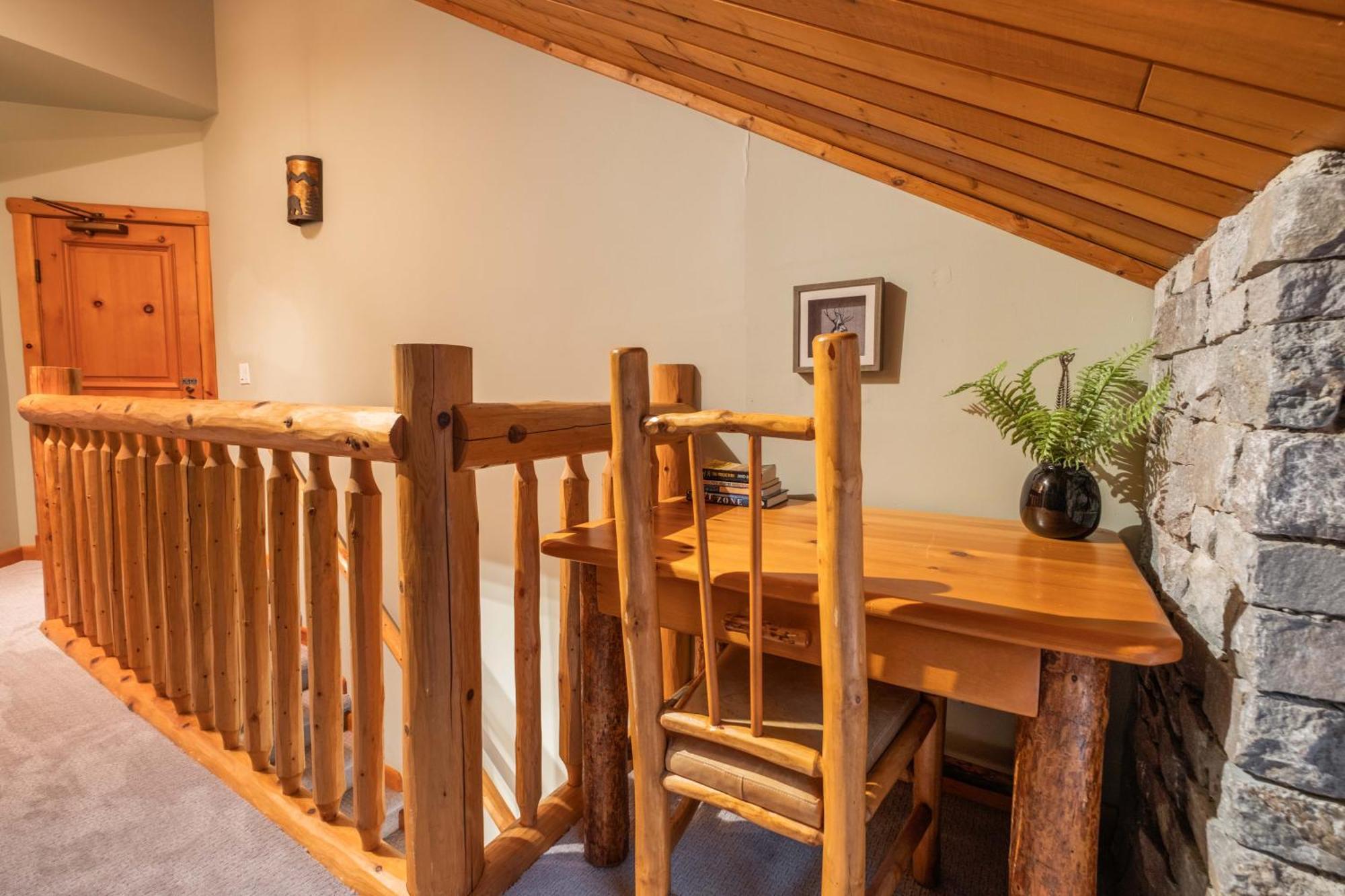 Villa Rainbow By Outpost Whistler Extérieur photo