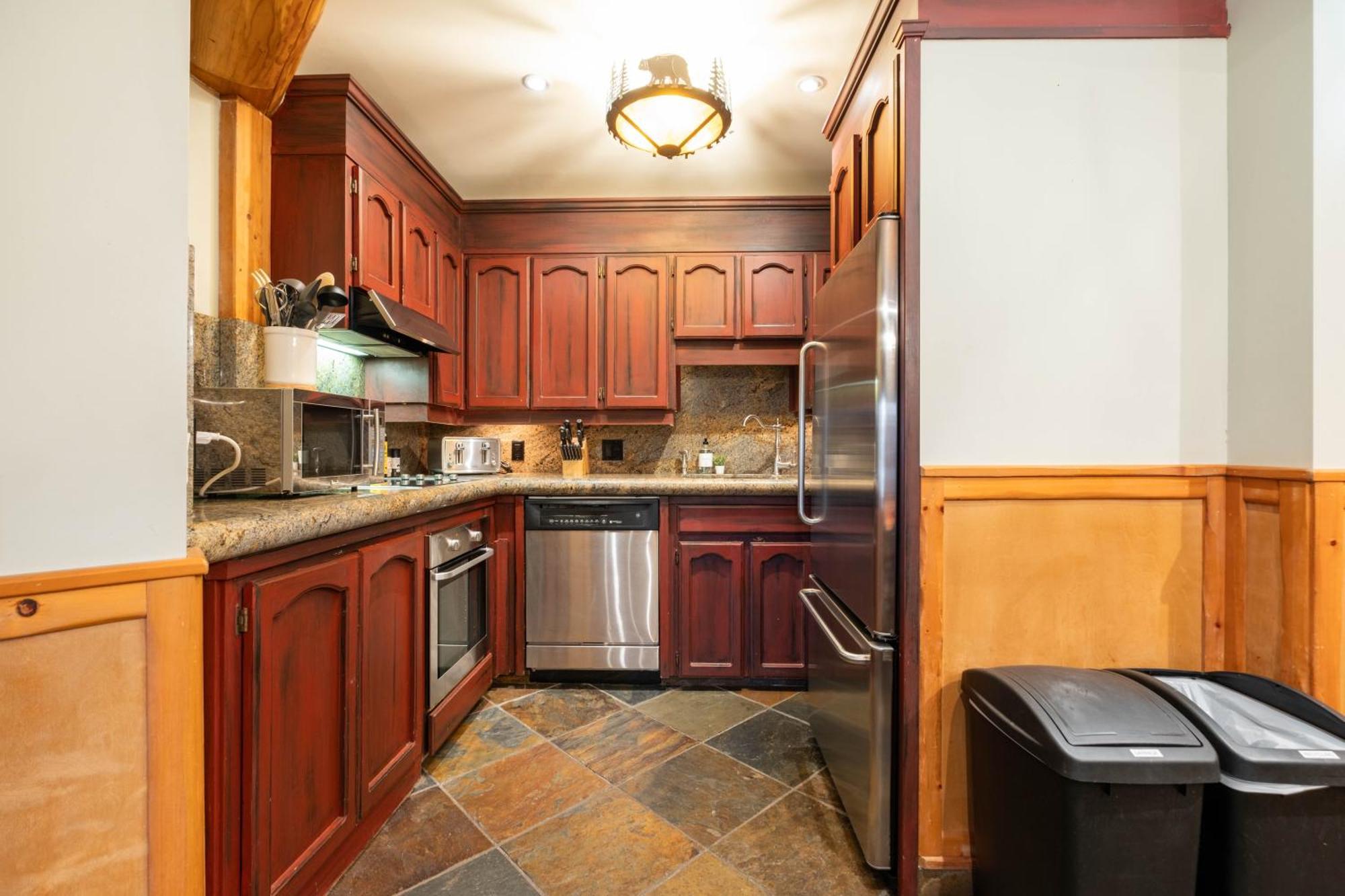 Villa Rainbow By Outpost Whistler Extérieur photo